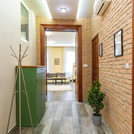 Vibrant And Spacious Downtown Budapest Flat Exterior photo