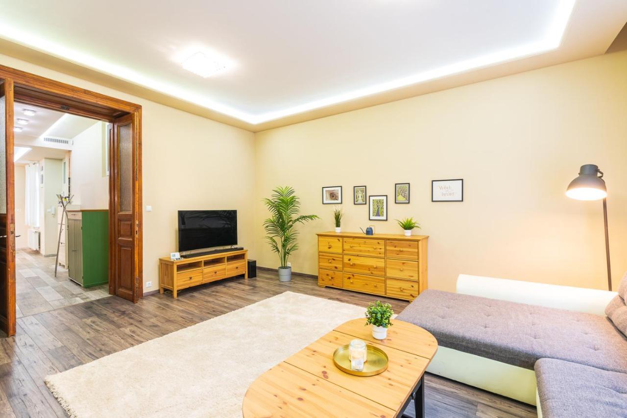 Vibrant And Spacious Downtown Flat Апартаменты